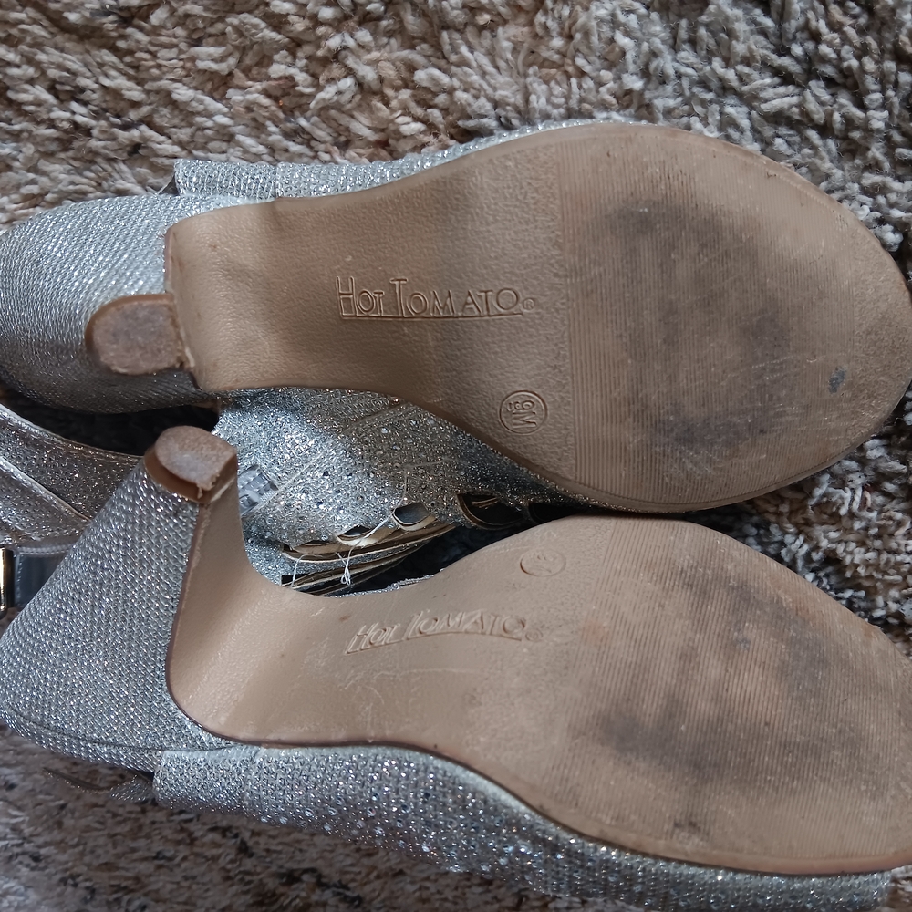 Hot Tomato Silver Women's Shoes